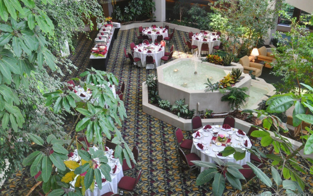 Best Western Royal Plaza Hotel & Trade Center