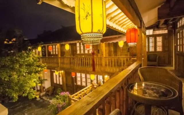 Aojia Courtyard (Lijiang Old Town North Gate Dashuiche)