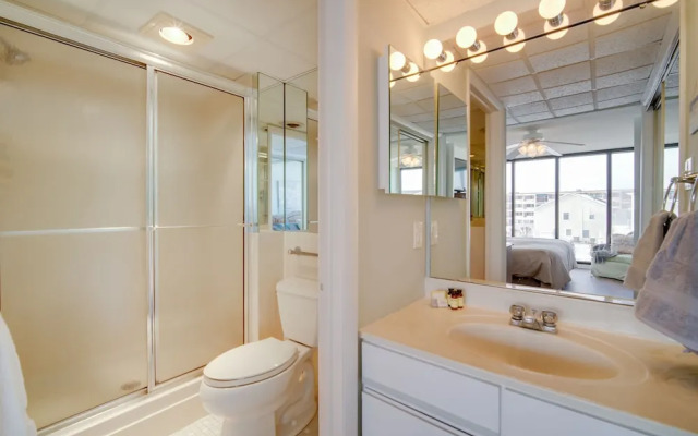 Beautiful Brigantine Condo w/ Patio & Beach Access