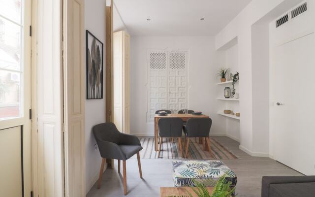 Trendy Two Bedrooms In Ollerias