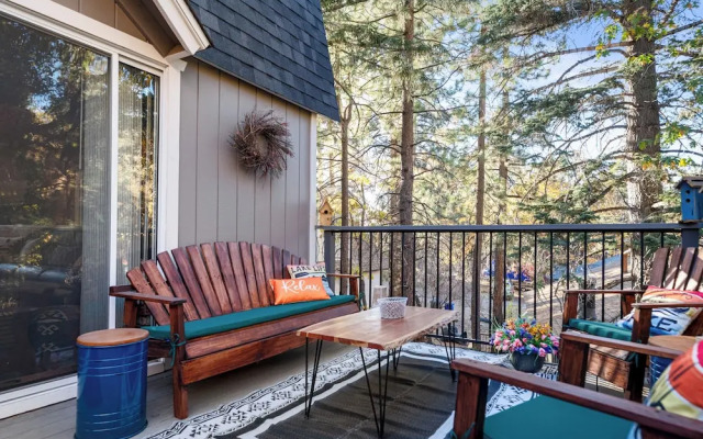 Birdhouse in Moonridge