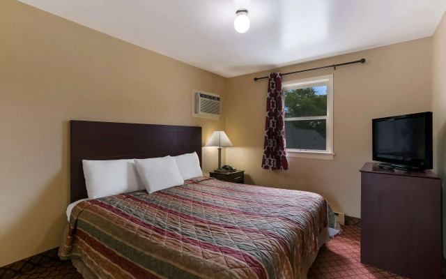 Rodeway Inn & Suites
