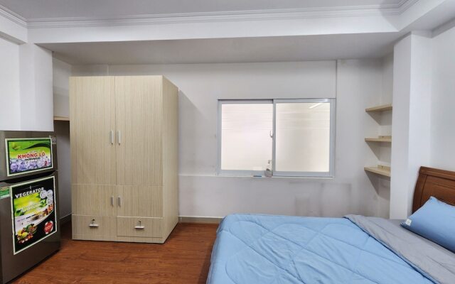 LaLaHouse Riverside Residence