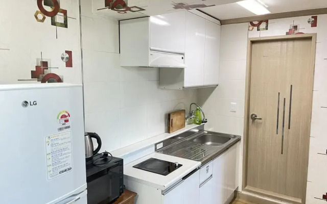 Sokcho Haeoleumhouse