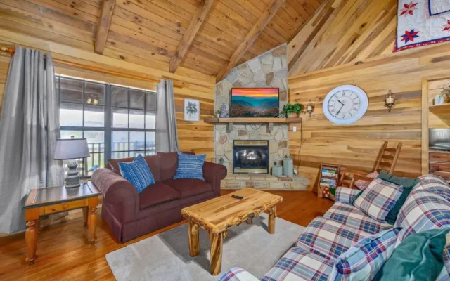 Beautiful View Log Cabin Fireplace Hot Tub Arcade Pool Fishing