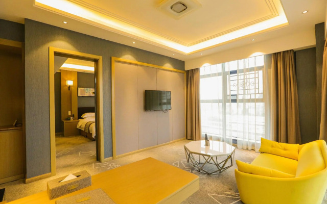 Lens International Hotel