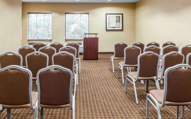 Sleep Inn & Suites Near Joint Base Andrews - Washington Area