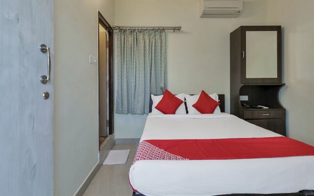 OYO 12181 Hotel Gravity