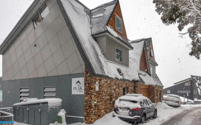 The Peak Penthouse 8