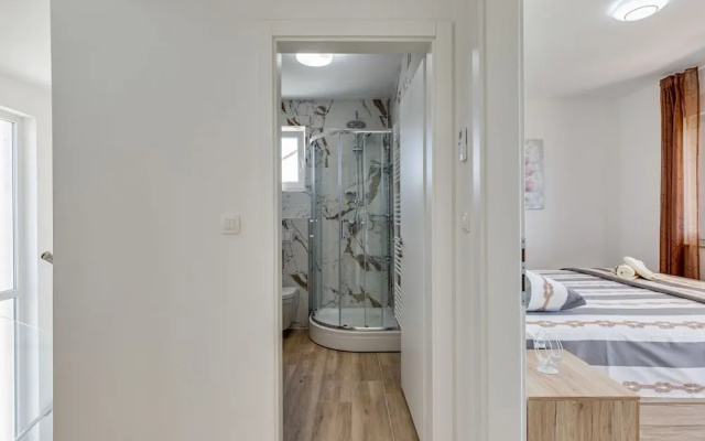 Swanky Holiday Home in Privlaka Near Sea Beach