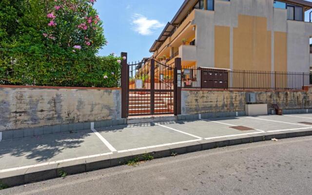 Giardini Naxos Bright Apartments with Balcony