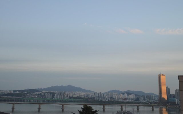 Han River Guesthouse