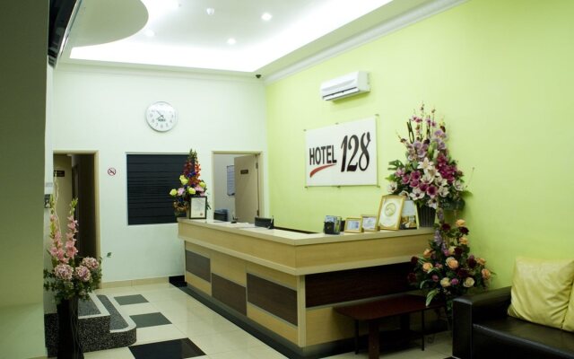 Hotel 128
