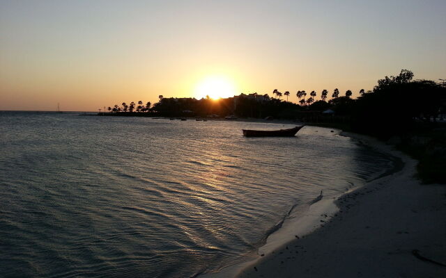 Le Chateau Ocean Villas