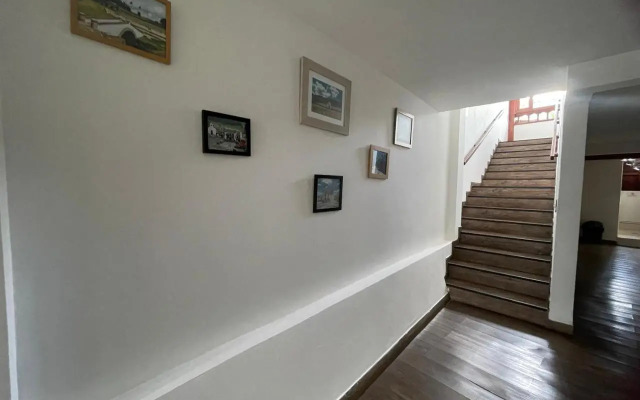 Hotel Miracle by MJV