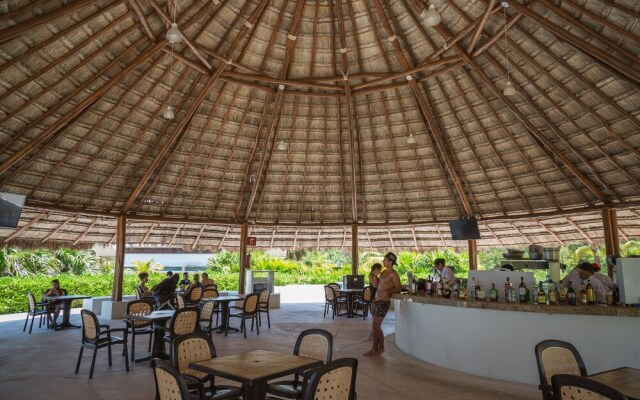 BRISA Beachfront Studio- Amazing Oceanview