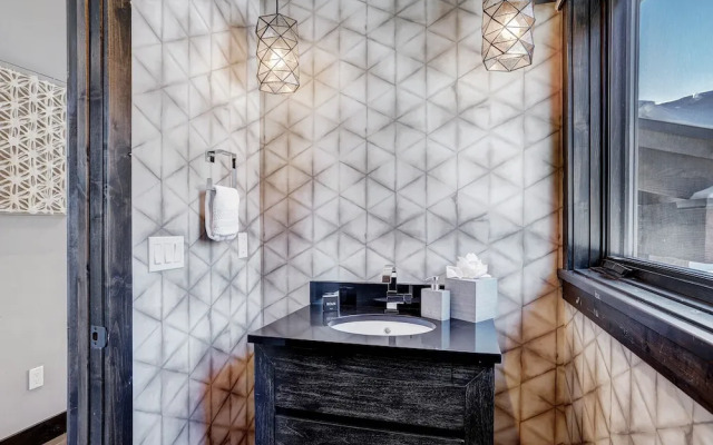 Wintours Leap 4 Bedroom Townhouse by RedAwning