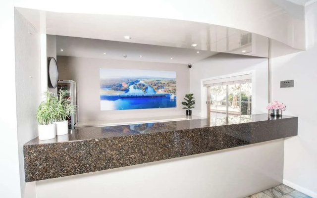 Country Comfort Albury Hovell Tree – Lobby – South Albury