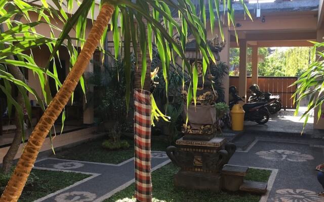 OYO 93759 Yume Guest House Near SDN 4 Batulayar