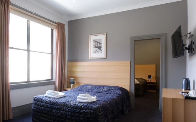 Royal Exhibition Hotel