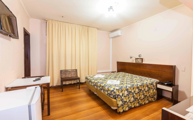 Hotel Letto Caxias