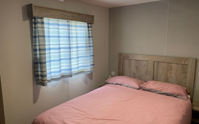 Immaculate 3 Bedroom Caravan in Presthaven