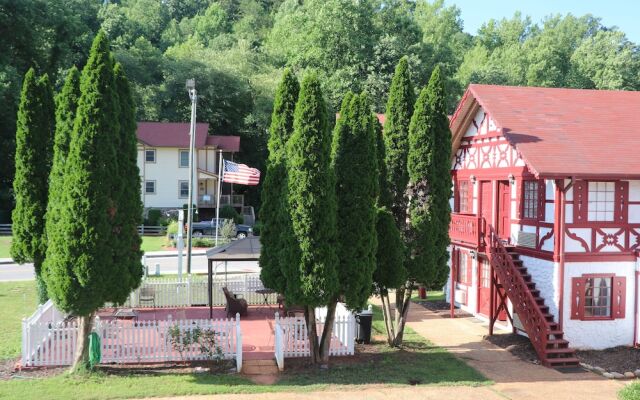 Alpine Village Inn