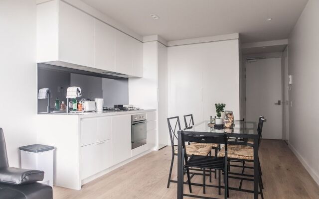 Serviced Apartments Melbourne - Lighthouse