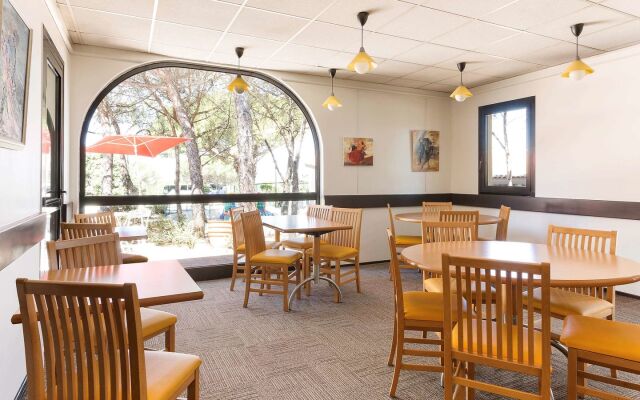 ACE Hôtel Travel Fabrègues - A9 Montpellier Sud