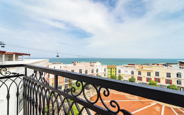 Novus Sol Hotel