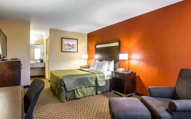 Quality Inn Holbrook near Petrified Forest