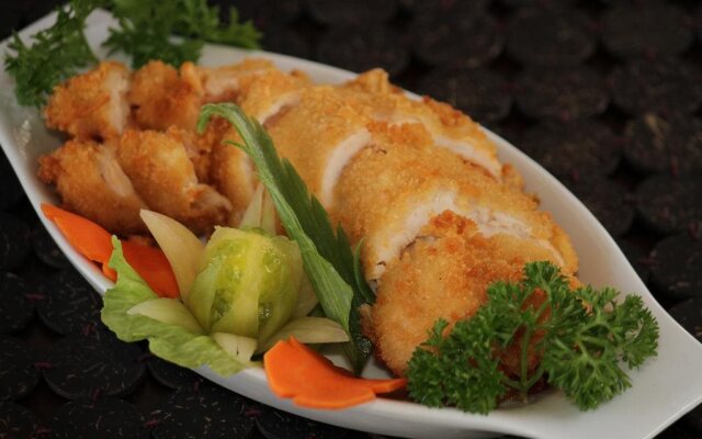 Coucou Bar Hotel and Restaurant