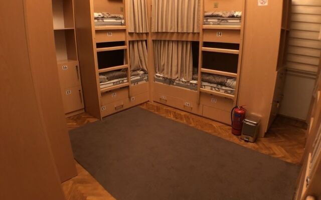 Comfy HOSTEL