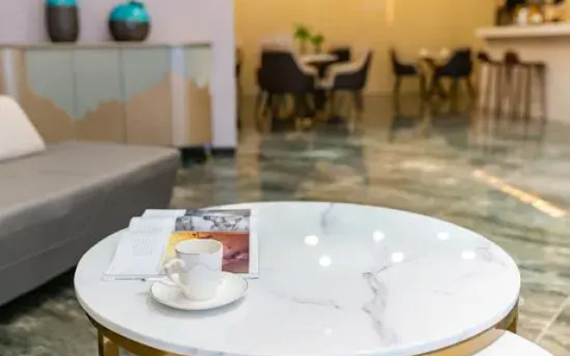 Changfeng Future Apartment Hotel