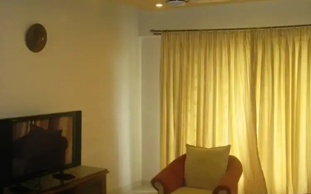 Hummingbird Apartments - Saiprasad