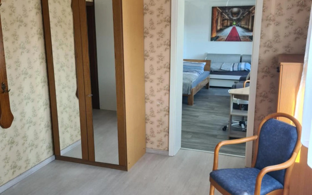 Monteurwohnung Fremdenzimmer mit WLAN, Garten, Parkplatz, eigener Terrasse