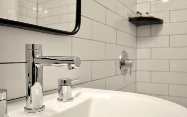 The Queensbury Hotel