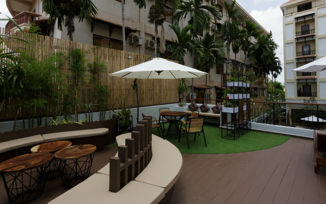 Treasure Oasis Hotel
