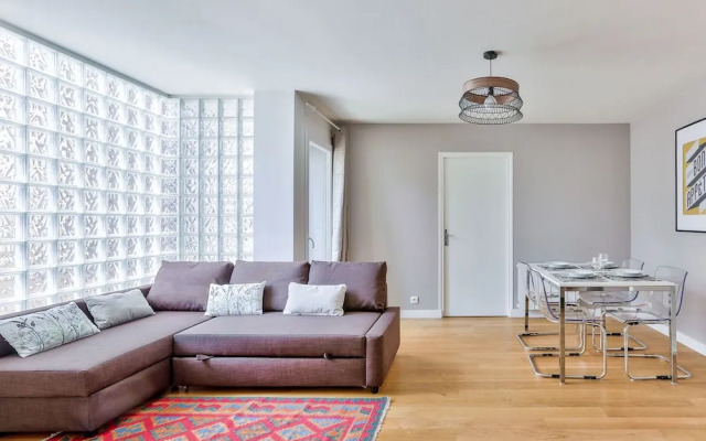 Buttes Chaumont- Appartement Familial