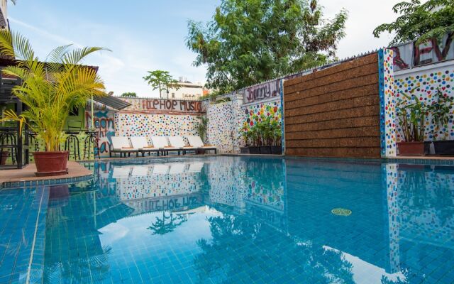 Golden Ganesha Villa - Hostel