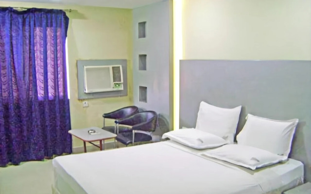 Hotel Pratap Plaza