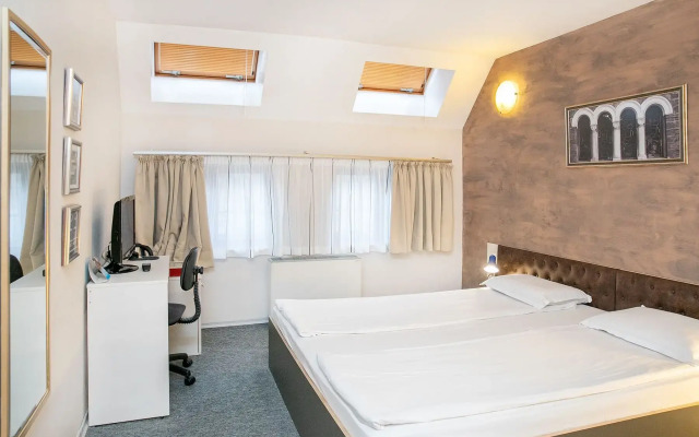 Hotel Niky