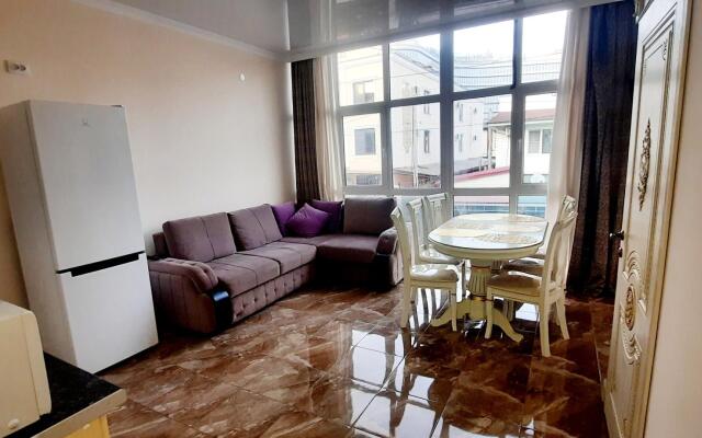 Apartments on Khutorskaya street 76