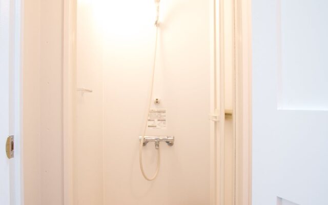 Linda Hostel 106