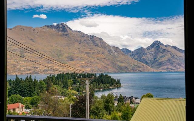 Town Centre Location With Stunning View - Unit 8