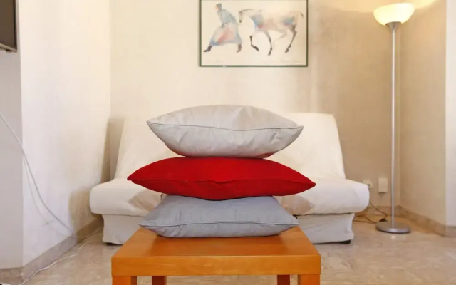 Grand Studio 30m² En Centre-Ville À Nice