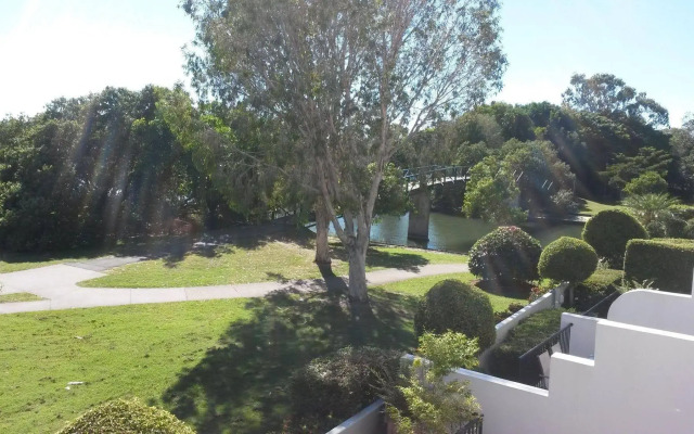 Villa Aqua