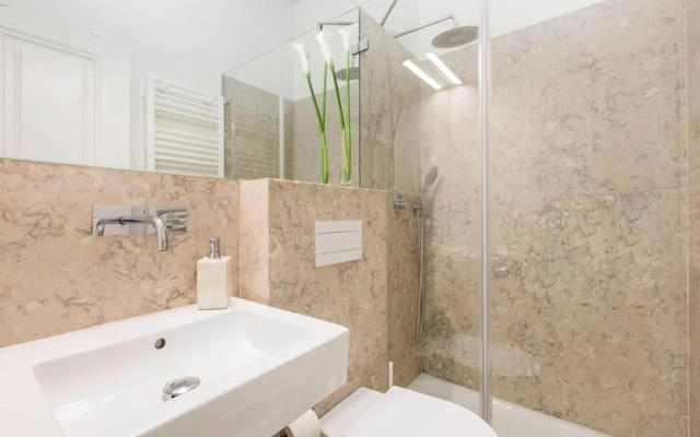 Casa Largo de Santo Antonio da Sé 8