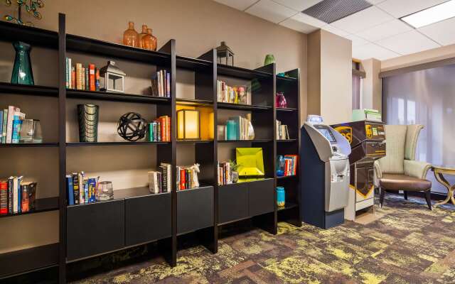 Best Western Plus Kelly Inn