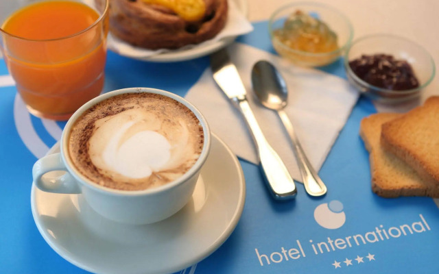 International Hotel & Suite